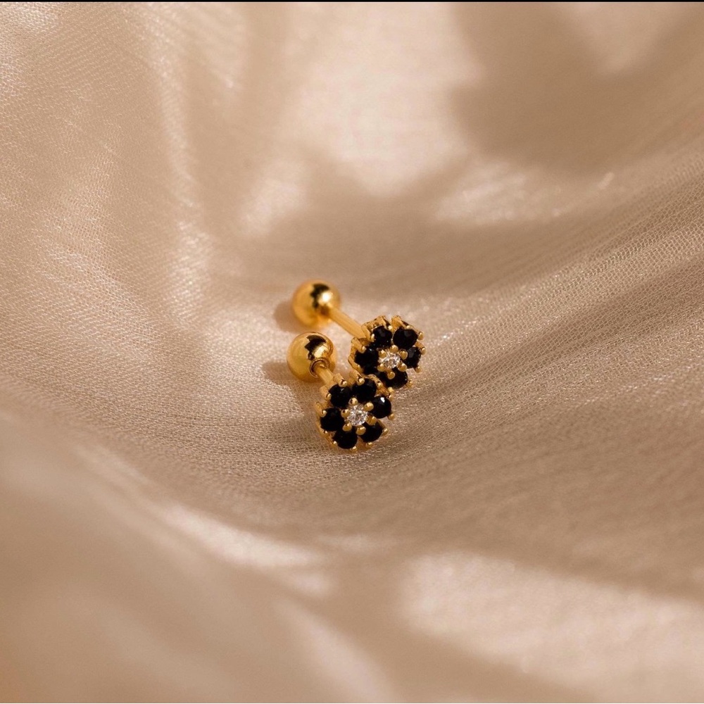 Black Onyx Flower Stud Earrings